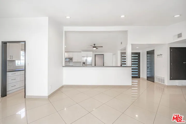 20746 Clarendon Street, Woodland Hills, California 91367