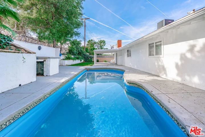 20746 Clarendon Street, Woodland Hills, California 91367