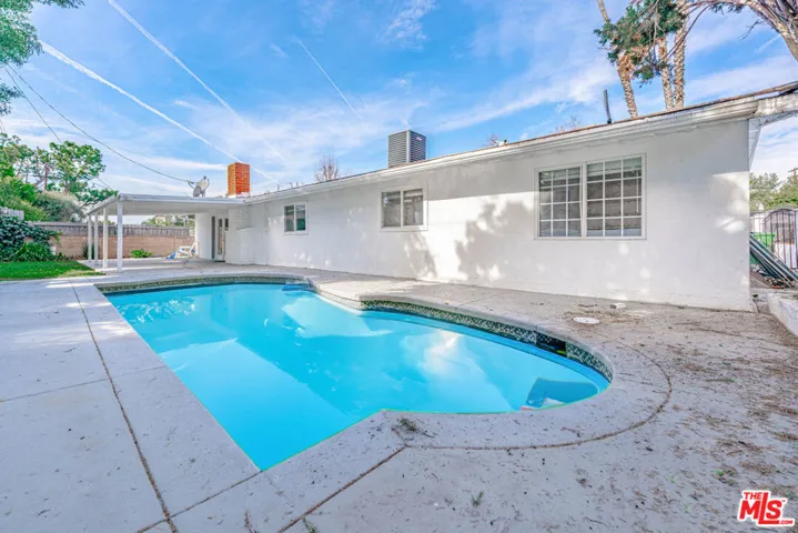 20746 Clarendon Street, Woodland Hills, California 91367