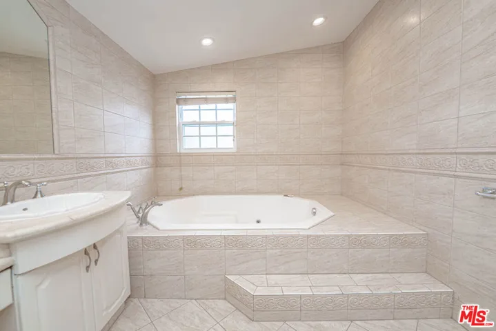 20746 Clarendon Street, Woodland Hills, California 91367
