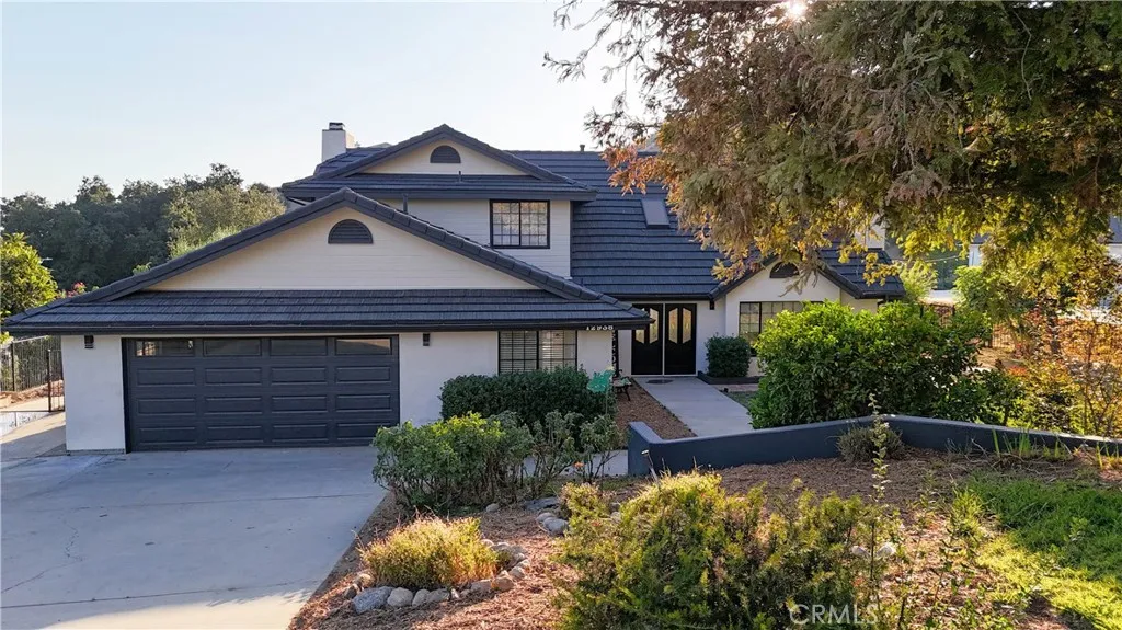 12938 Lupine Court, Yucaipa, California 92399 — photo 4
