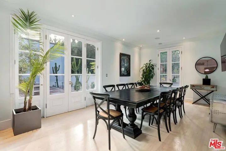 Family/Breakfast Area