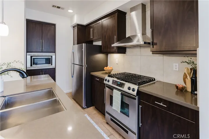 527 W Maple, Orange, California 92868