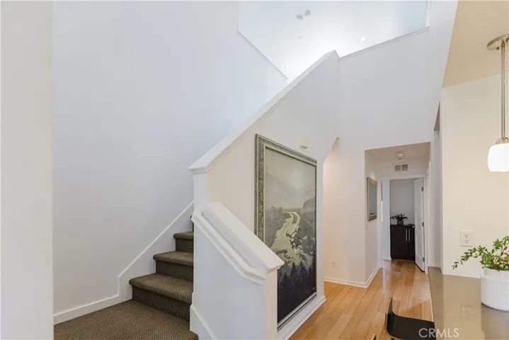 527 W Maple, Orange, California 92868