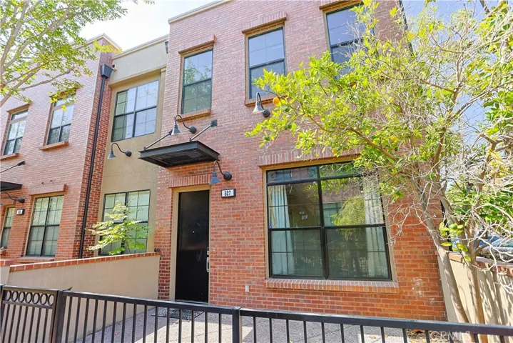527 W Maple, Orange, California 92868