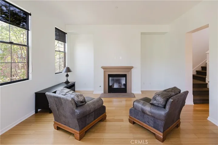 527 W Maple, Orange, California 92868