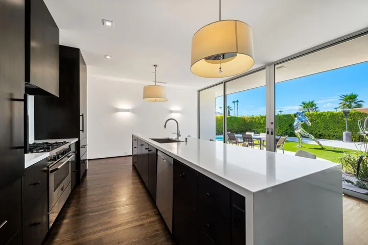 Eat In Kitchen