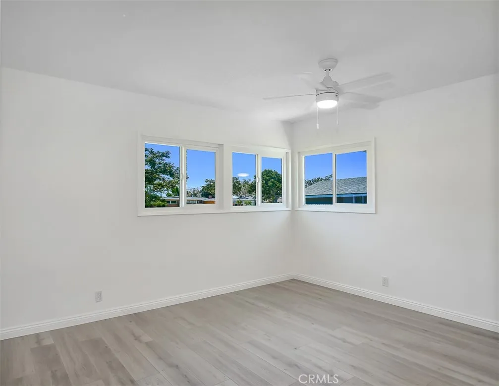 Upstairs Primary Suite , tree top views