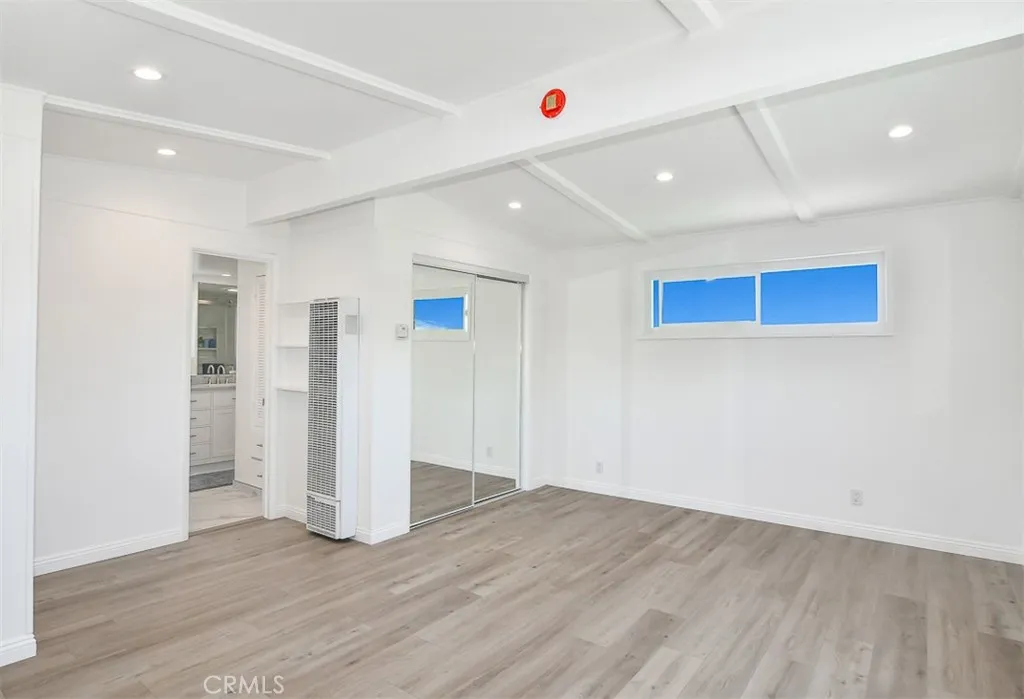 Upstairs primary bedroom