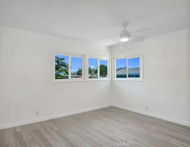Upstairs Primary Suite , tree top views