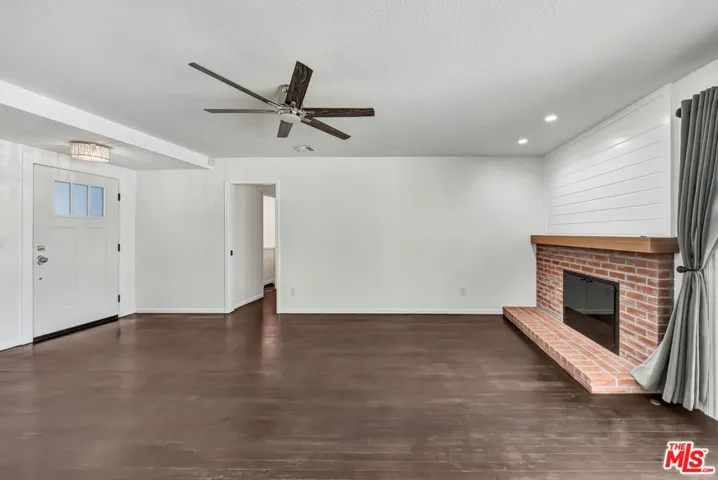 23008 Hamlin Street, West Hills, California 91307
