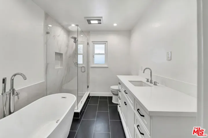 23008 Hamlin Street, West Hills, California 91307