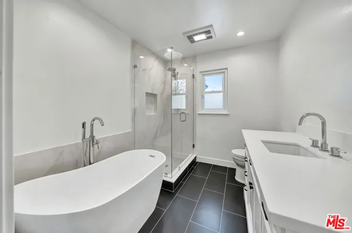 23008 Hamlin Street, West Hills, California 91307