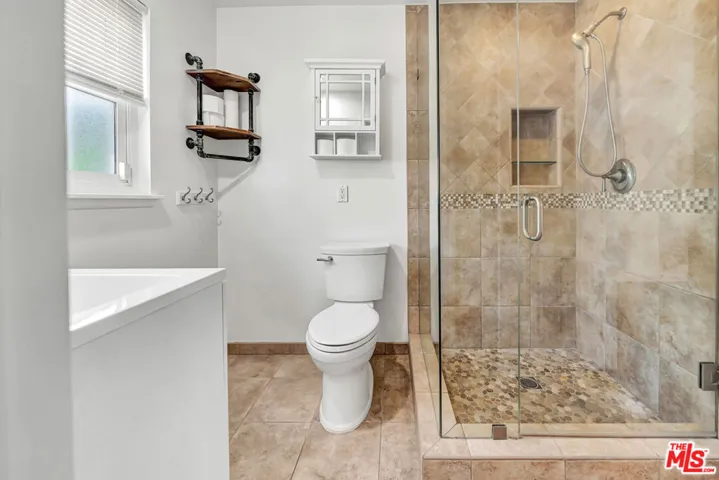 23008 Hamlin Street, West Hills, California 91307