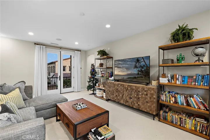 137 Sunset, Irvine, California 92602