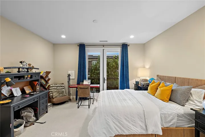 137 Sunset, Irvine, California 92602