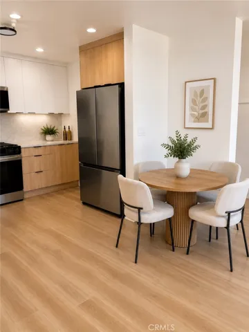 Virtually staged eating area
