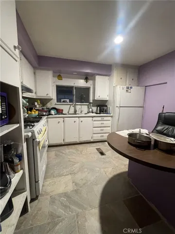 10001 Frontage Road 73, South Gate, California 90280