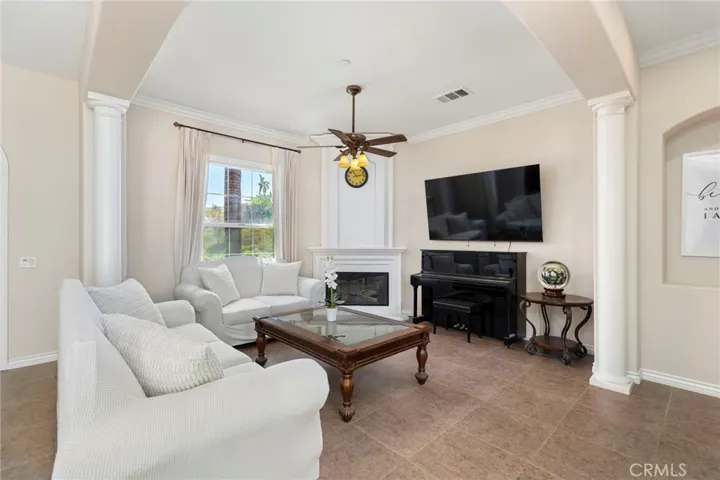 Spacious living room with fireplace