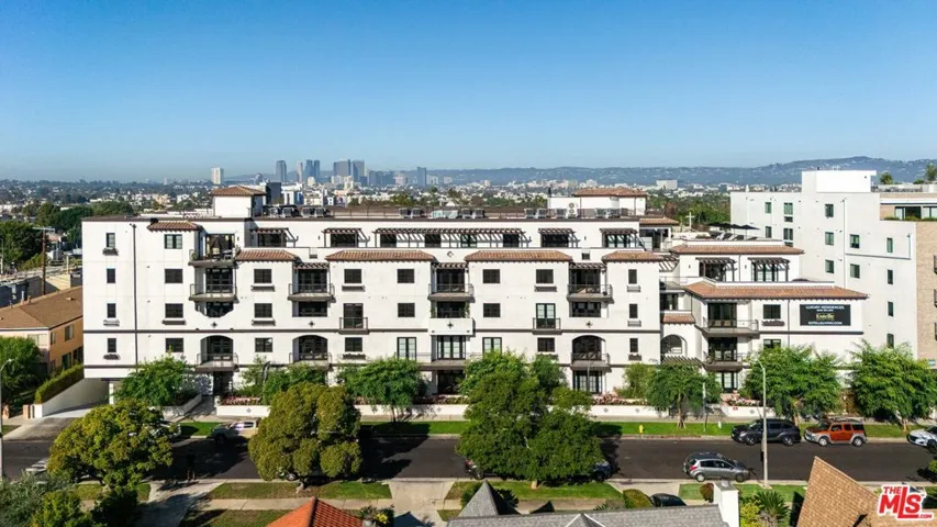 1333 S Orange Grove Avenue 304, Los Angeles, California 90019