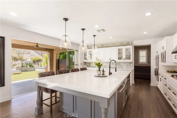 12213 Cortona Place, Riverside, California 92503