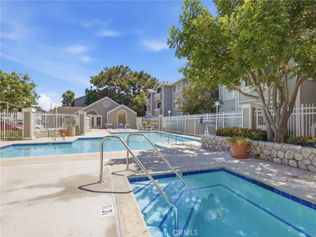 Pool & 2nd Spa