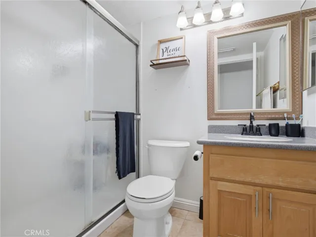 En-Suite Bath – Bedroom One