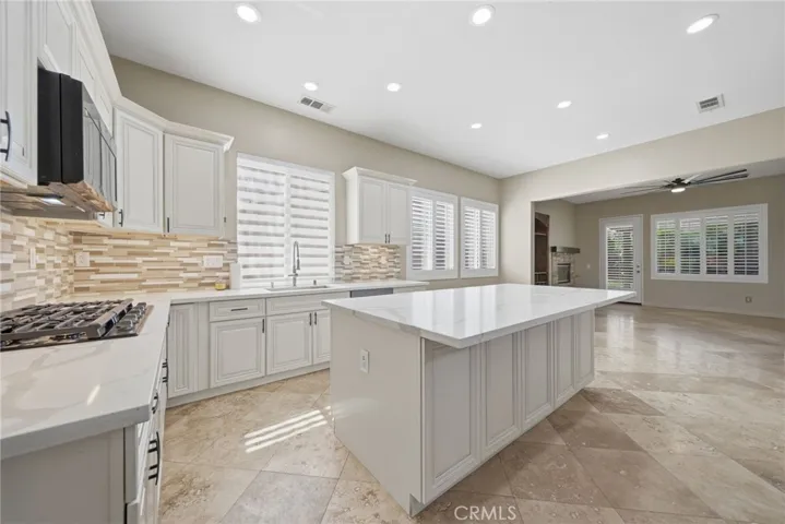 31965 Eureka Circle, Winchester, California 92596