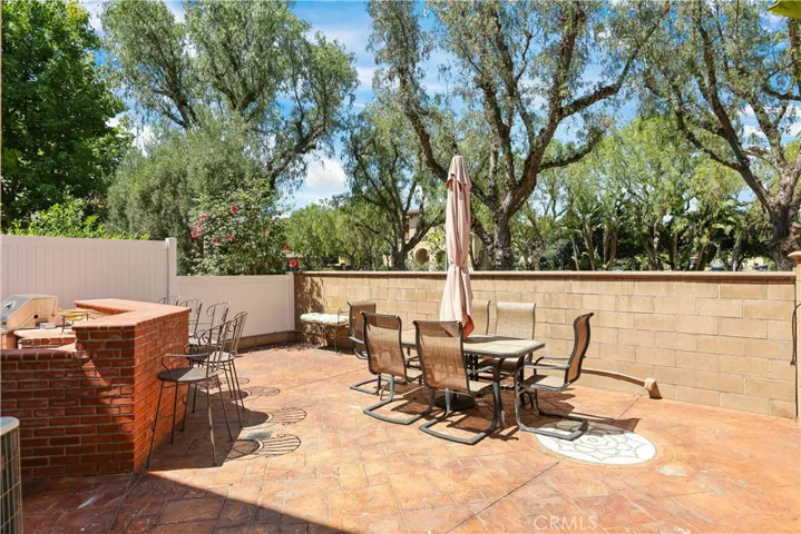 43 Visalia, Irvine, California 92602