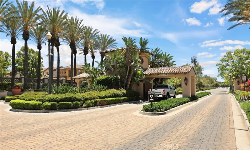 43 Visalia, Irvine, California 92602
