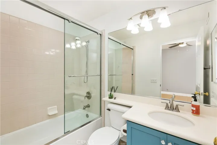 43 Visalia, Irvine, California 92602