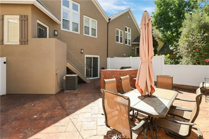43 Visalia, Irvine, California 92602