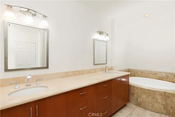 43 Visalia, Irvine, California 92602