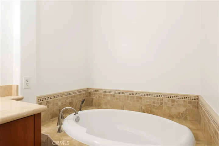 43 Visalia, Irvine, California 92602