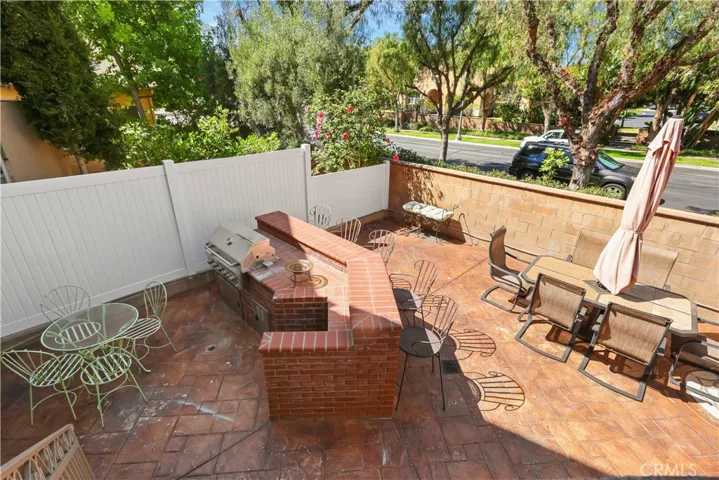 43 Visalia, Irvine, California 92602