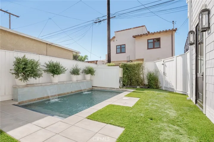 153 Granada Avenue, Long Beach, California 90803