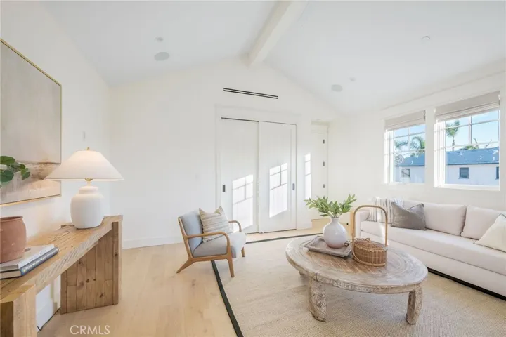 153 Granada Avenue, Long Beach, California 90803