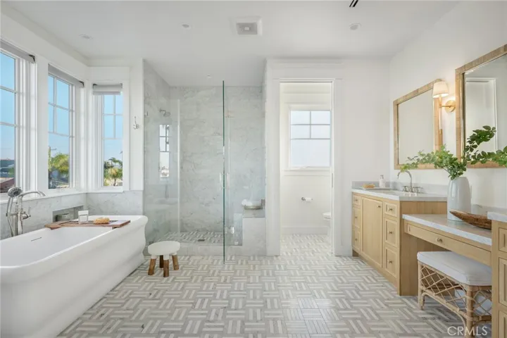 153 Granada Avenue, Long Beach, California 90803