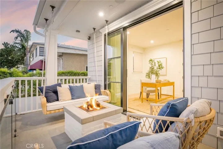 153 Granada Avenue, Long Beach, California 90803
