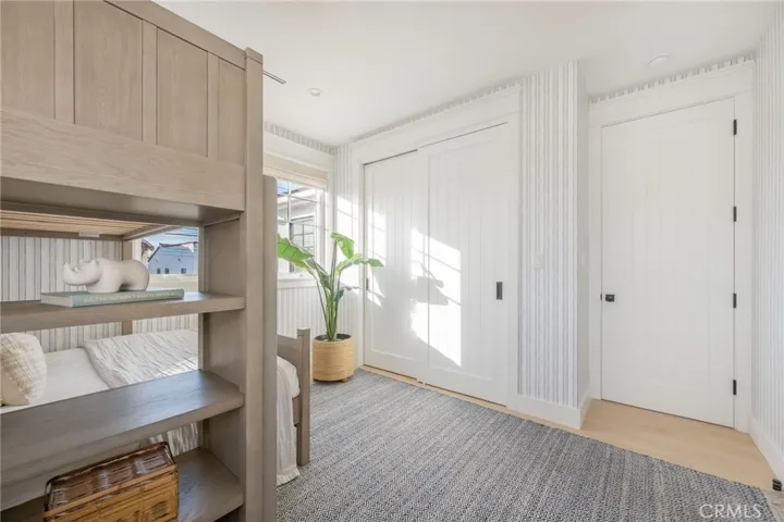 153 Granada Avenue, Long Beach, California 90803