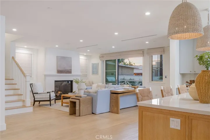 153 Granada Avenue, Long Beach, California 90803