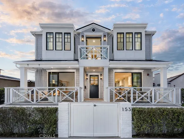 153 Granada Avenue, Long Beach, California 90803
