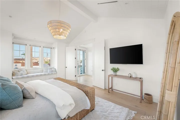 153 Granada Avenue, Long Beach, California 90803