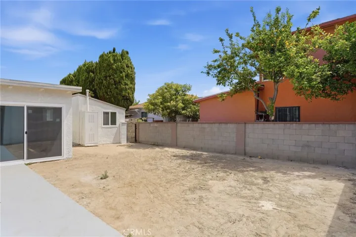 3726 E Iva, Compton, California 90221