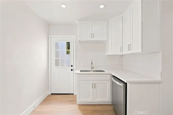 3726 E Iva, Compton, California 90221
