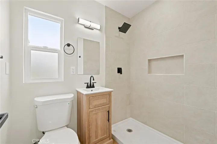 3726 E Iva, Compton, California 90221