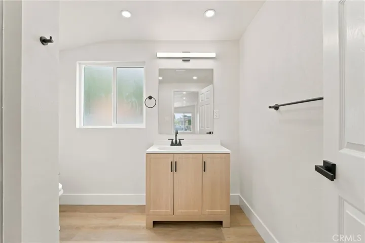 3726 E Iva, Compton, California 90221