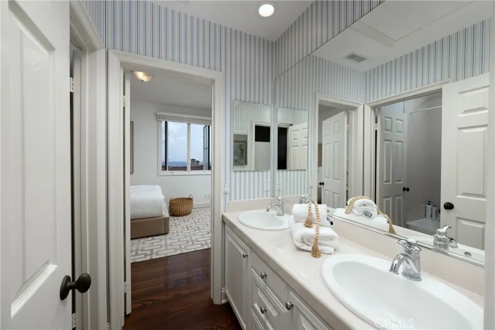 110 Sidney Bay, Newport Coast, California 92657