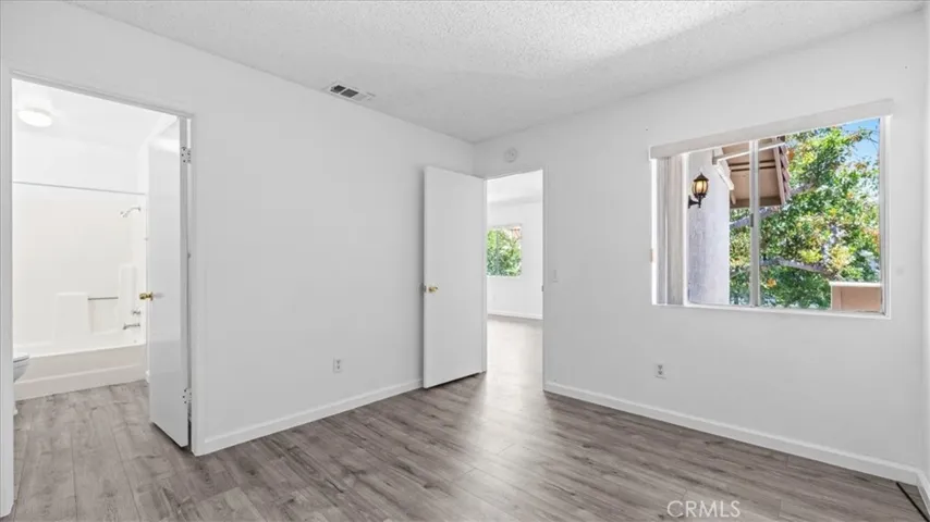 3651 Country Oaks Loop D, Ontario, California 91761
