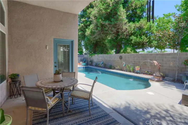 Love this Pebble Tech Pool